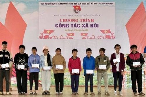 Đoàn Thanh niên Các cơ quan Đảng tỉnh tổ chức đợt công tác xã hội tại huyện Lâm Hà