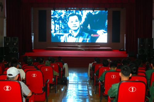 Khai mạc đợt chiếu phim kỷ niệm 50 năm ngày thống nhất đất nước