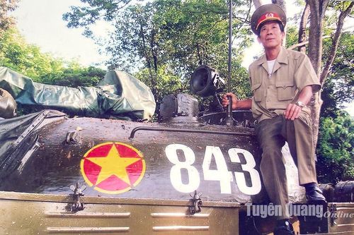 Pháo thủ Nguyễn Văn Kỷ của xe tăng 843