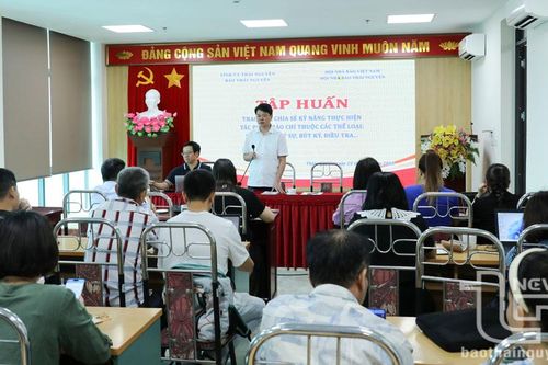 Nhà báo Đỗ Doãn Hoàng chia sẻ kỹ năng thực hiện phóng sự, phóng sự điều tra