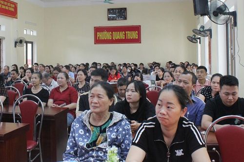 Nâng cao nhận thức về an toàn thực phẩm cho hơn 300 người