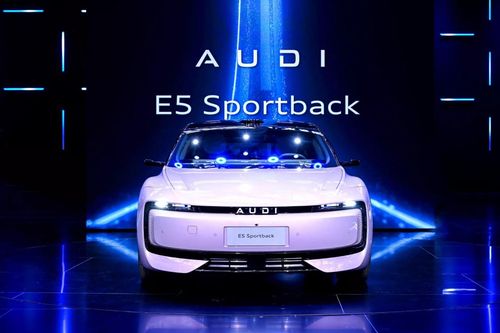 AUDI E5 Sportback: Siêu wagon điện mạnh 770 mã lực