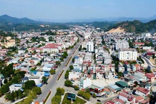 Giao thông 'mở lối' tạo đột phá du lịch ở miền non nước