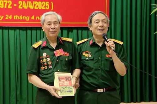 Gặp mặt các cựu chiến binh Tiểu đoàn xe tăng 297
