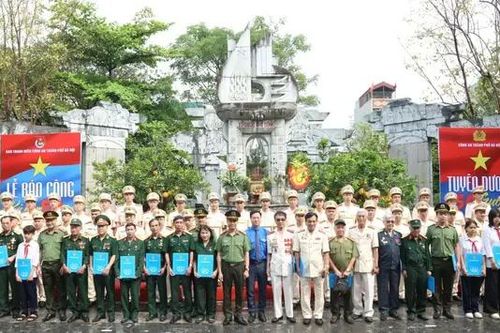Tuyên dương 50 gương công an Thủ đô làm theo lời Bác