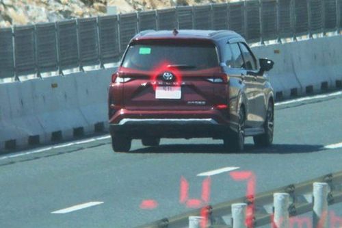 Năm 2025: Ô tô chạy dưới tốc độ tối thiểu trên cao tốc bị phạt bao nhiêu tiền?