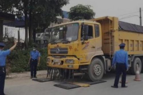 Kỳ 2: Những chiếc xe... 'chạy lùi'