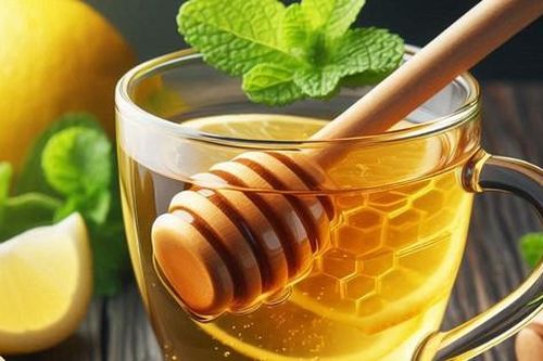 Uống mật ong với nước ấm có tác dụng gì?