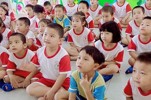 Mất cân bằng giới tính khi sinh tại Việt Nam đang ở mức nào?
