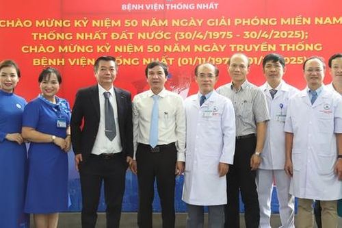 Bệnh viện Thống Nhất đón nhận loạt giải thưởng đúng dịp kỷ niệm 50 năm Ngày Giải phóng miền Nam, Thống nhất đất nước
