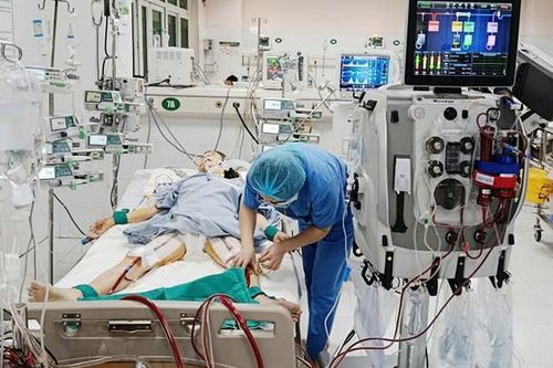 Uống 38 viên thuốc hạ huyết áp, cụ bà 70 tuổi nguy kịch
