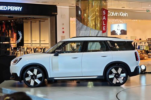 MINI Countryman thế hệ mới ra mắt, giá gần 2,6 tỷ đồng
