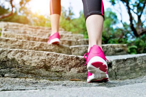 Lợi ích không ngờ khi đi bộ 30 phút mỗi ngày
