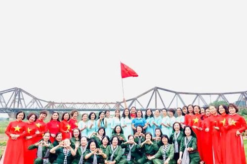 Hà Nội: hơn 50 nghìn phụ nữ đồng diễn dân vũ mừng 50 năm thống nhất đất nước