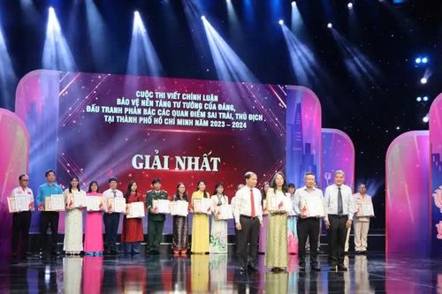 TP Hồ Chí Minh: trao giải Cuộc thi viết chính luận về bảo vệ nền tảng tư tưởng của Đảng