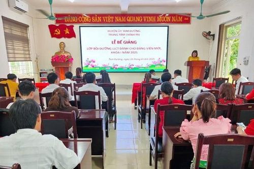 Xây dựng đội ngũ đảng viên nữ vùng đồng bào dân tộc thiểu số
