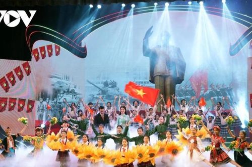 Chương trình chính luận nghệ thuật đặc biệt 'Khúc ca khải hoàn'