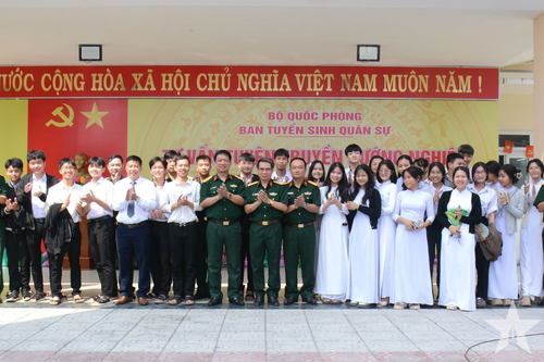 Ban Tuyển sinh quân sự Bộ Quốc phòng làm việc tại tỉnh Quảng Nam