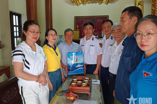 Hải đoàn 11, Bộ tư lệnh Vùng Cảnh sát biển 1 tri ân các gia đình chính sách