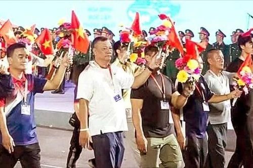 Mỗi bước chân là một niềm tự hào