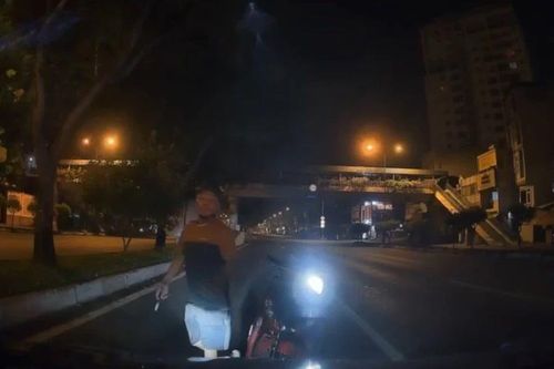 Người đi xe máy chặn đường, cầm dao đe dọa tài xế ô tô đã bị đưa đi cai nghiện