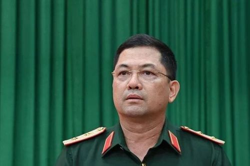 Thủ tướng bổ nhiệm lãnh đạo Bộ Quốc phòng và Trợ lý Phó Thủ tướng