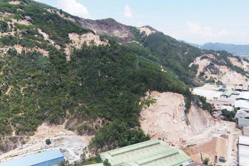 Đá 'tặc' lộng hành ở núi Hòn Chà: Chuyển hồ sơ 2 vụ việc lên công an tỉnh