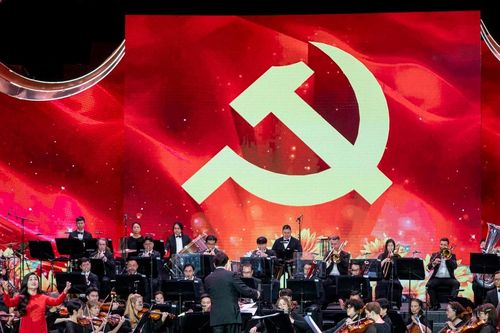 NSND Thu Hiền: 'Với mỗi giai điệu ngợi ca đất nước, tôi đều hát bằng cả trái tim'