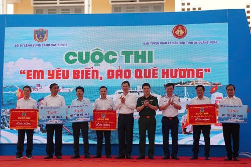 Lan tỏa tình yêu biển đảo qua cuộc thi 'Em yêu biển, đảo quê hương'