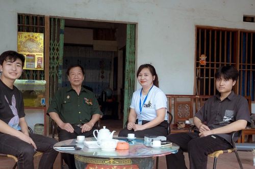 Vinh quang thế hệ sinh viên 'xếp bút nghiên' lên đường chiến đấu