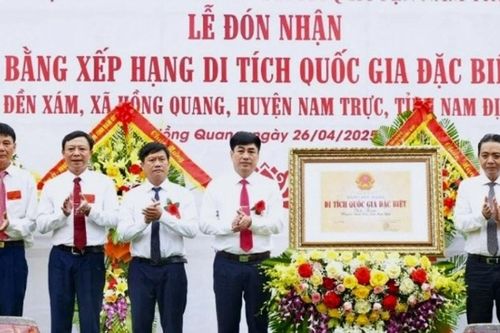 Nam Định nhận Bằng xếp hạng Di tích quốc gia đặc biệt Đền Xám
