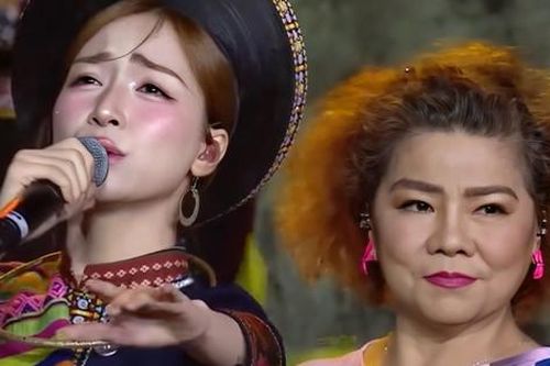NSND Thanh Hoa và Hòa Minzy gây sốt với 'Rừng xanh vang tiếng Ta Lư'