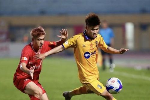Vì sao bàn thắng của SLNA trước Thể Công Viettel bị trọng tài từ chối?