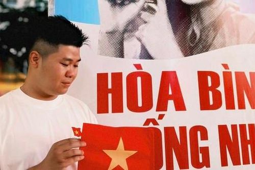 Du học sinh Việt háo hức, xúc động về nước đón lễ kỷ niệm 30/4