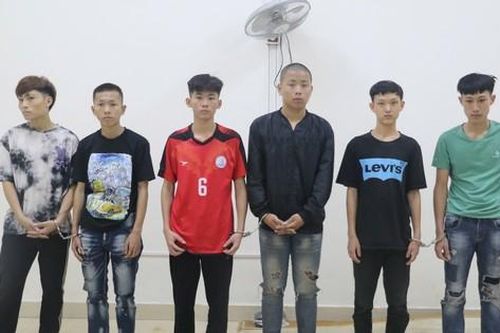 Bắt ổ nhóm mang hung khí đe dọa, cướp tài sản người đi đường