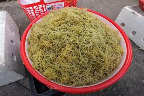 Đặc sản kỳ lạ ở Đà Nẵng trông như bún, ăn thanh mát, giòn ngon giống rau câu
