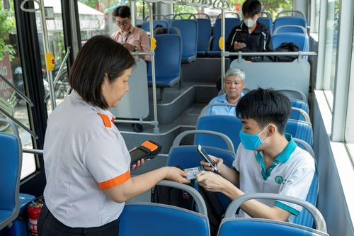 Công ty Phương Trang miễn phí vé xe buýt tại TPHCM dịp lễ 30/4