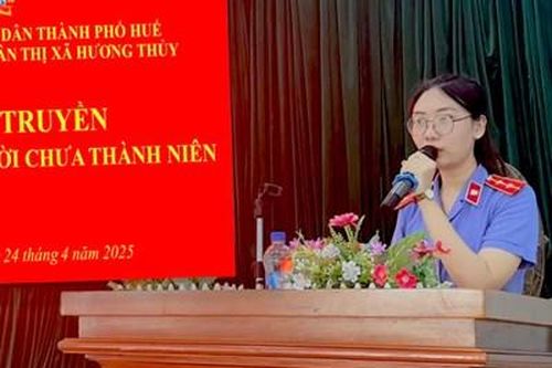 VKSND thị xã Hương Thủy tuyên truyền Luật Tư pháp người chưa thành niên
