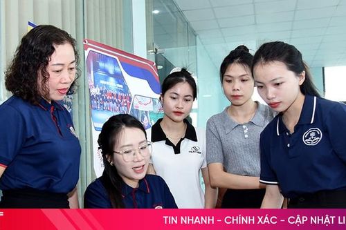 Trường Đại học Hà Tĩnh đồng hành cùng sinh viên tiếp cận thị trường lao động