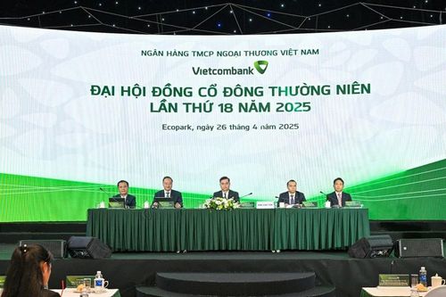 Vietcombank phát hành hơn 543 triệu cổ phiếu riêng lẻ và bầu nhân sự cấp cao