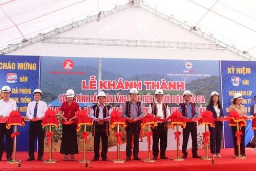 'Thắp sáng niềm tin' làng Canh Tiến