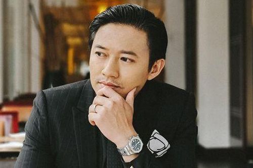 Nghẹn ngào cảnh mẹ và vợ tiễn Quý Bình đoạn đường cuối ở lễ thủy táng
