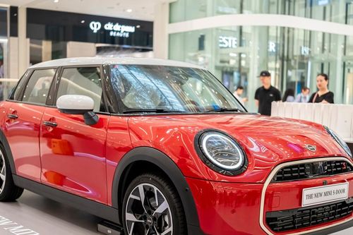 MINI Cooper 2025 chính thức ra mắt khách hàng Việt Nam