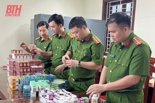 Lãnh đạo Bộ Công an khen Công an Thanh Hóa về thành tích triệt phá đường dây sản xuất, buôn bán thuốc giả quy mô lớn