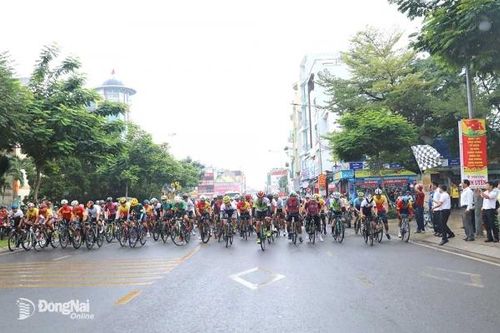 Hơn 130 vận động viên chinh phục Giải vô địch xe đạp 'Long Khánh - Thống Nhất - Biên Hòa' năm 2025