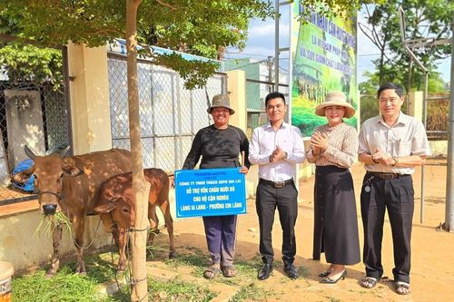 Pleiku, Ayun Pa, Ia Grai trao nhà và sinh kế cho hộ nghèo