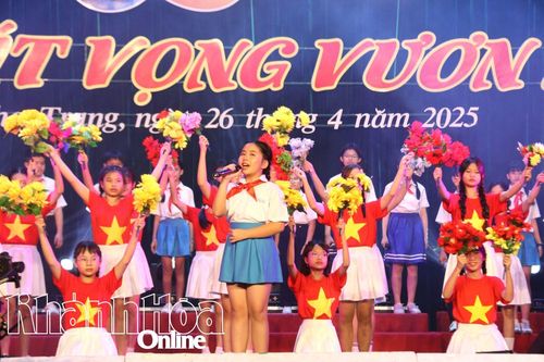 Liên hoan văn nghệ kỷ niệm 30 năm xây dựng và phát triển Trường THCS Âu Cơ