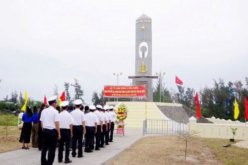 Hoàn thành công trình tôn tạo, chỉnh trang Tượng đài chiến thắng Đặc công Hải quân tại Cửa Việt