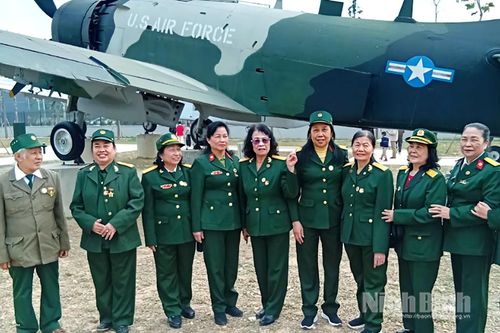 Những 'bông hoa thép' Ninh Bình trong ngày thống nhất