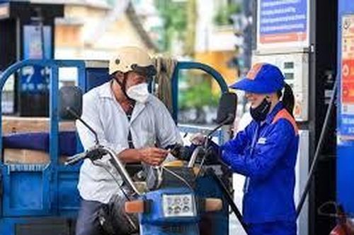 Yêu cầu đảm bảo nguồn cung ứng xăng dầu trong dịp nghỉ Lễ 30/4-1/5